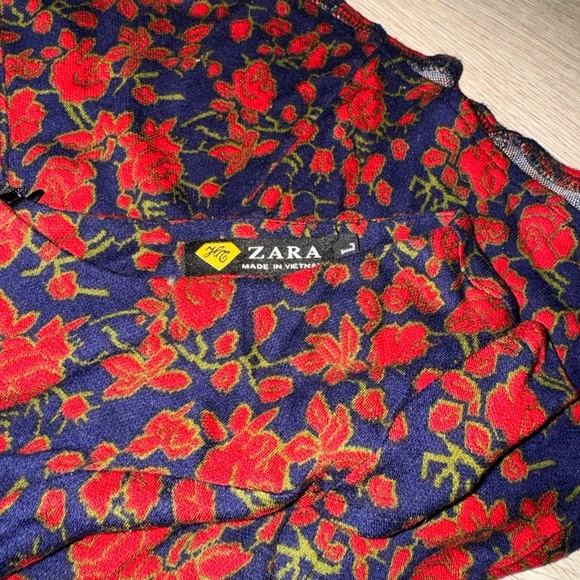 Zara Floral dress - Picture 2 of 2